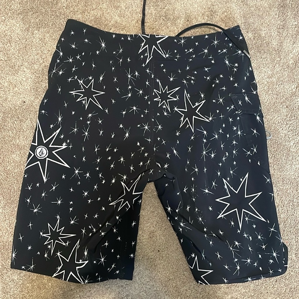 Volcom swim trunks - Picture 2 of 3